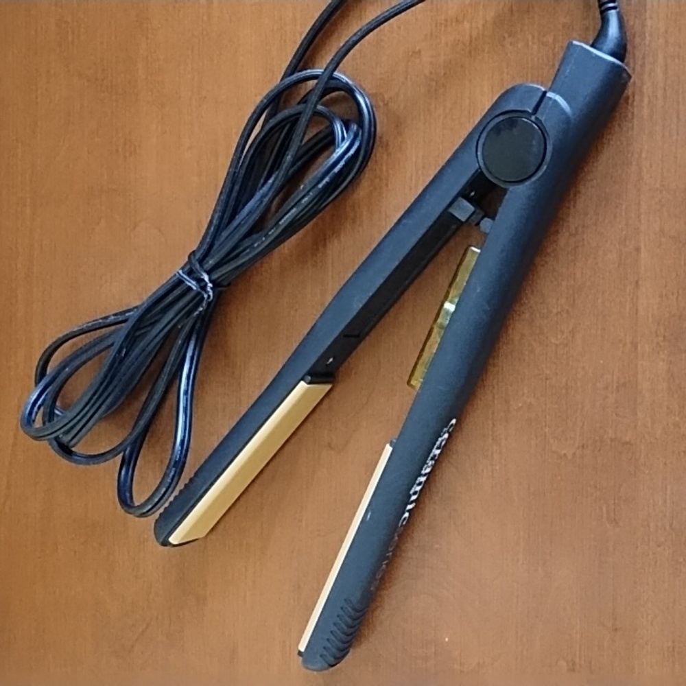 Helen Of Troy 1" Ceramic Flat Iron Hair Straightener Black Gold Adjustable 3"